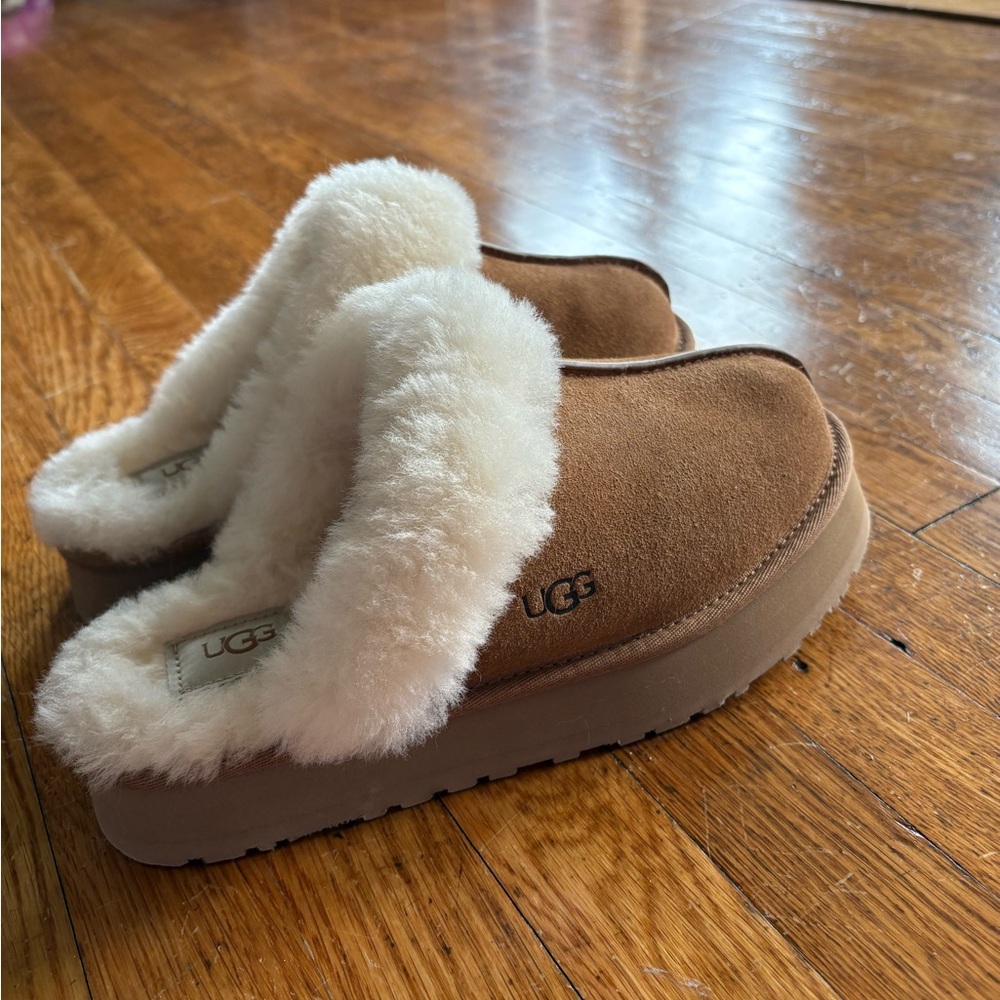 UGG Disquette Slippers